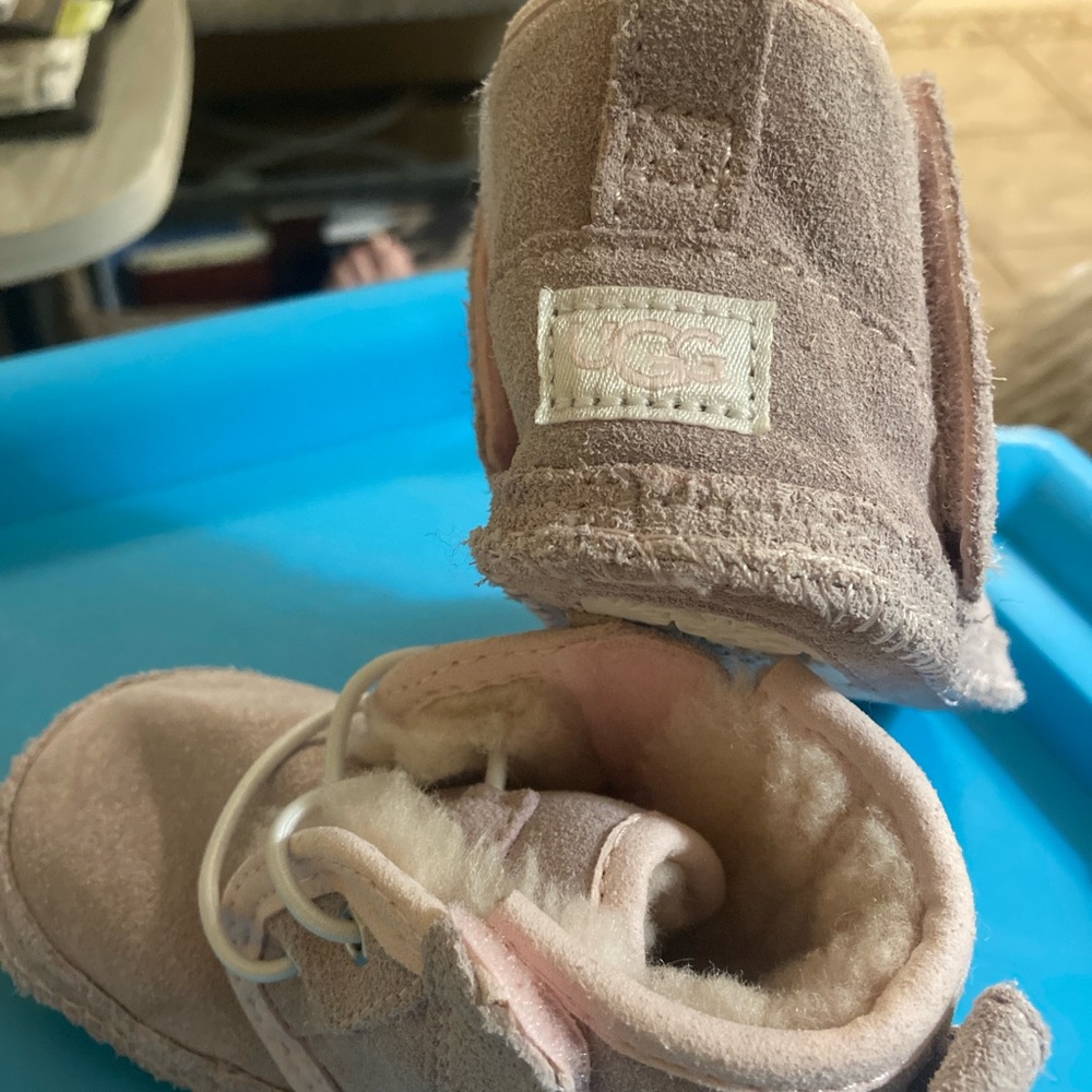 UGG TAN SUEDE BOOTS with VELCRO on both sides